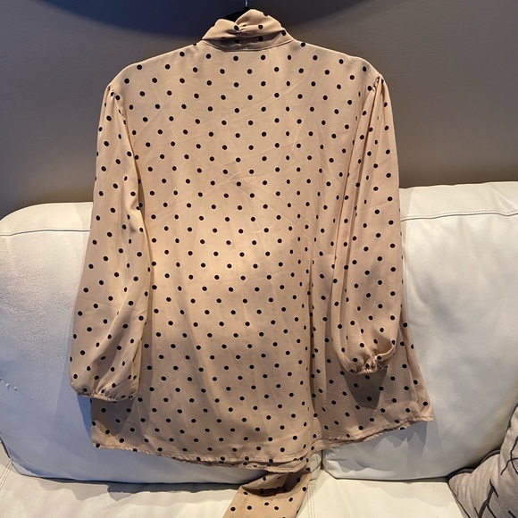 NEW NWT - Kiss Bow Blouse Beige Nude Tan Black Polka Dots 3/4 sleeves - size XL - Picture 5 of 5